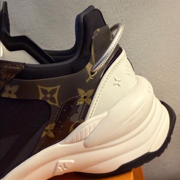 Louis Vuitton Monogram Black and White Sneakers - Picture 2 of 5